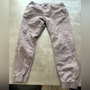 Men’s joggers in a plum grey